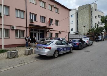 Mbyllja e komunave paralele, policia pritet të intervistojë pesë persona të dyshuar