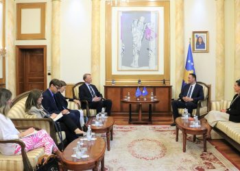 Konjufca takon shefin e ri të Zyrës së BE-së: Kosova i ka përmbushur kriteret për statusin e vendit kandidat