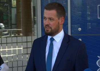 Maliqi: Të ndryshohet udhëzimi administrativ që ndalon shaminë në shkolla