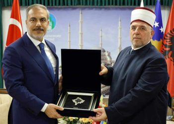Kryediplomati turk Hakan Fidan pritet edhe nga Myftiu Tërnava