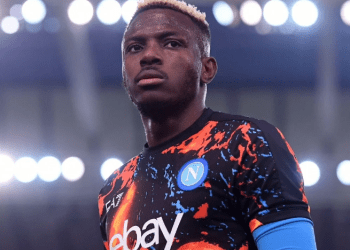 50 mijë mbështetës në aeroport, tifozeria e Galatasarayt organizon pritjen madhështore për Osimhen