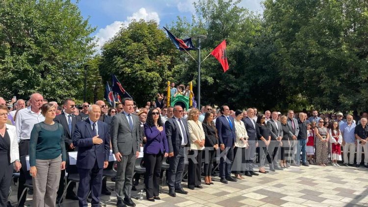 Përurohet në Podujevë shtatorja e presidentit historik Ibrahim Rugova