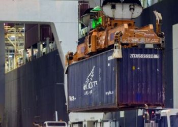 Portet amerikane po përgatiten për mbyllje pasi punonjësit paralajmërojnë për grevë