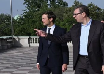 Senatori Wyden heton marrëveshjet e “Affinity Partners” në Serbi e Shqipëri