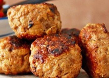 Qofte shtëpie me mish pule, shije fantastike