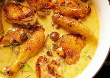 Supë frikase me pulë, traditë e hershme e kuzhinës shqiptare