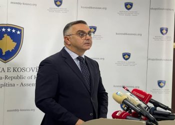 Tahiri: Të gjitha ligjet janë në pauzë dhe kanë mbetur në sirtarë