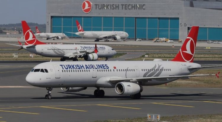 Avioni i ‘Turkish Airlines’ has në xhepa ajri, lëndohen 6 pasagjerë