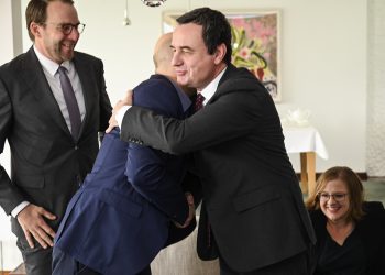 Kurti takohet me Sarrazinin: Të zbatohen marrëveshjet që janë nënshkruar në Procesin e Berlinit