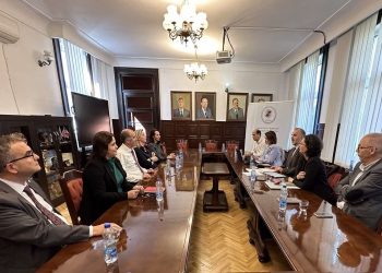 Rektori i ri i UP-së merr detyrën duke u zotuar për transparencë