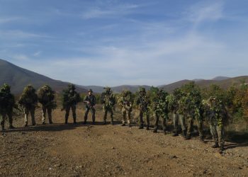 Ushtarët e FSK-së përfundojnë dy kurse ushtarake, njëra për snajper