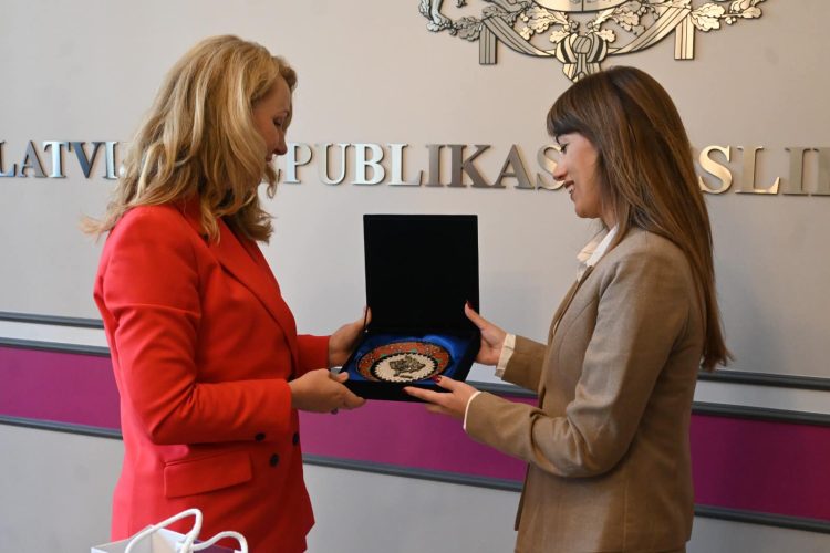 Haxhiu në vizitë zyrtare në Letoni, flet për integrimin në BE dhe anëtarësim në KiE