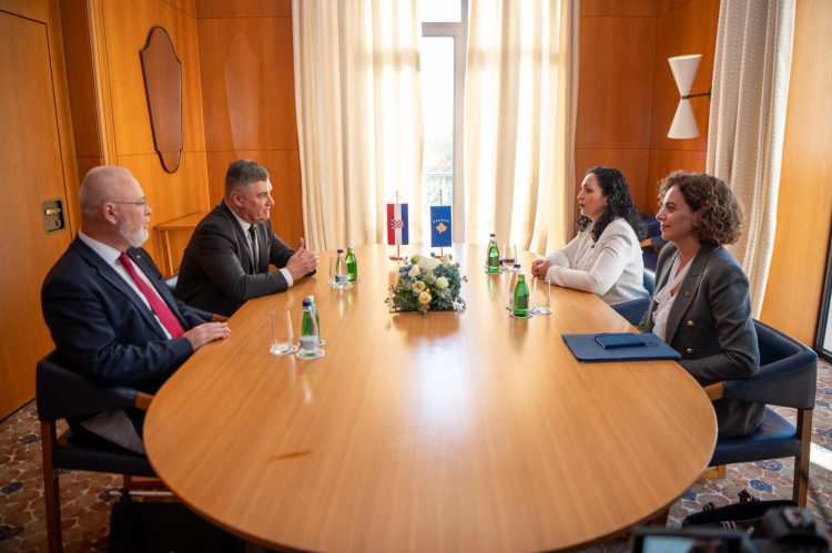 Presidentja Osmani takon homologun kroat, Milanoviq
