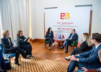 Presidentët Osmani e Begaj takohen, koordinojnë qëndrimet e dy shteteve