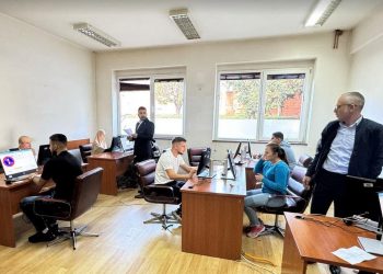 Shtrimi i sovranitetit: Për herë të parë mbahet provimi për patentë shoferë në veri