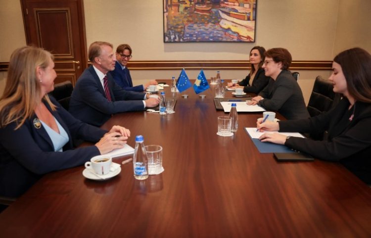 Gërvalla dhe Orav flasin për situatën aktuale në veri