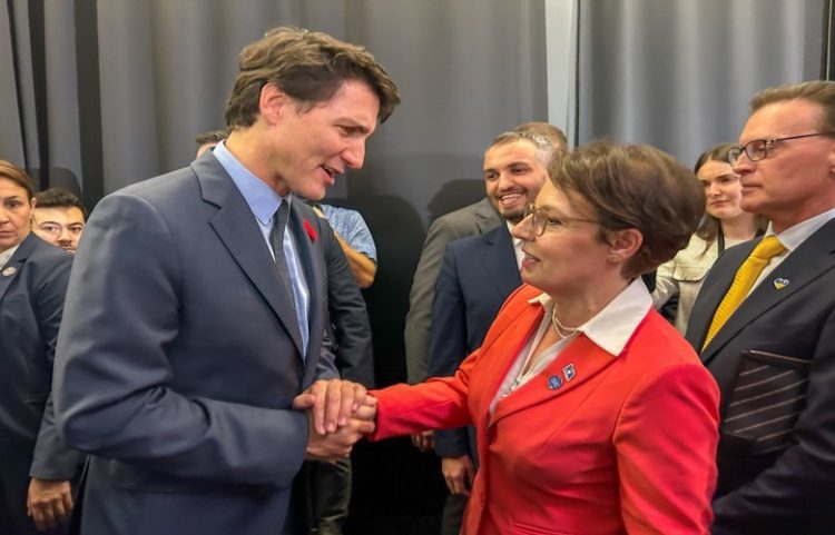 Kryediplomatja Gërvalla takoi kryeministrin e Kanadasë