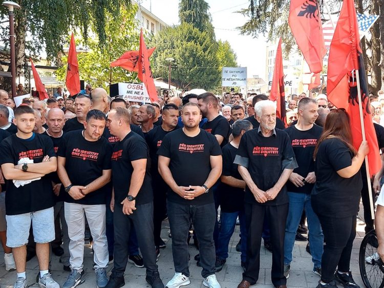 Pavarësisht marrëveshjeve, shqiptarëve në jug të Serbisë nuk u njihen diplomat e Kosovës