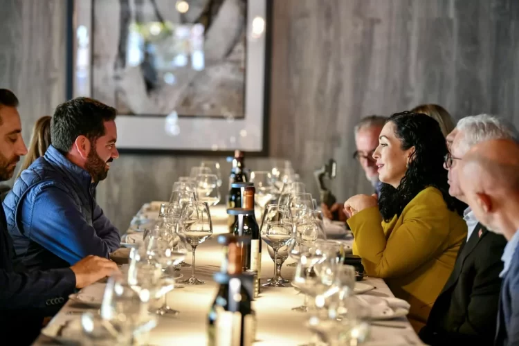 Presidentja takon kongresistin Lawler, diskutojnë për paqen dhe sigurinë e qëndrueshme në Kosovë dhe në Ballkan