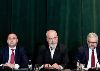 “I falen Allahut 5 herë në ditë dhe nuk paguajnë sigurimet shoqërore”, Rama për sipërmarrësit: Vjedhin pensionistët!