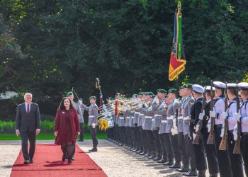 Osmani udhëton për në Gjermani, takohet me Steinmeierin