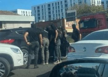 Arrestimi i  Ilir Metës, efektivët e tërheqin me forcë ish-presidentin shqiptar(Video)