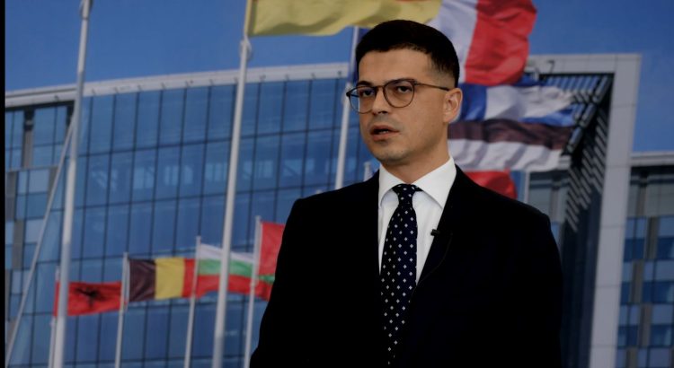 Vengu: Shqipëria në NATO mundohet të ndikojë në favor të Kosovës – ministrat kërkuan rifillim të dialogut