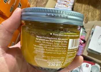 Doganierët zbulojnë mallra me afat të skaduar brenda maunës, pamundësohet futja e tyre në Kosovë