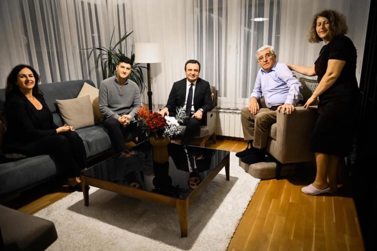 Kurti viziton ish-rektorin Ramadan Zejnullahu