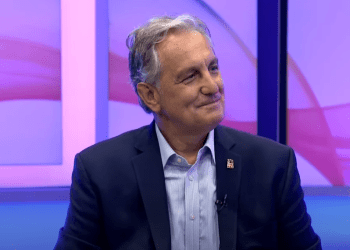 Camaj flet për librin e tij ‘Porosia e kullës’