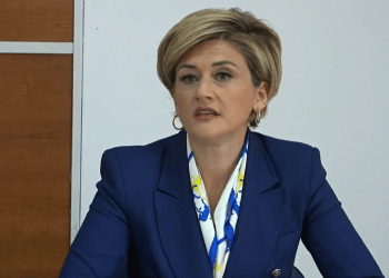 Kusari reagon pas audio-incizimit me Radoiçiqin: Nuk ka luftë hibride që na përkul
