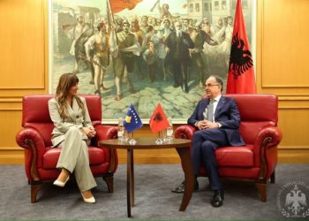 Begaj pret në takim Haxhiun, ia rikonfirmon angazhimin për rritjen e numrit të njohjeve për Kosovën