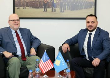 Maqedonci takon ambasadorin e ShBA-së: Thellimi i bashkëpunimit mbetet prioritet i dyanshëm