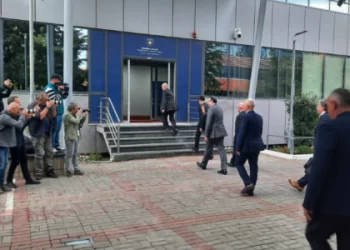 Pas takimit me Osmanin, emisari i ri i SHBA-së në takim me Kurtin