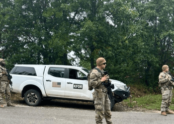Ushtarët amerikanë me pika kontrolli në Leposaviq, KFOR-i: Përpjekje për të garantuar mjedis të sigurt