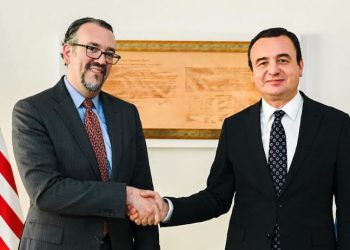 Osmani priti në takim lamtumirës komandantin e KFOR-it, Özkan Ulutaş