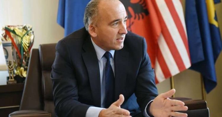 Avokati i Muhaxherit: Kryetari beson se su*lmi lidhet me punën e tij zyrtare