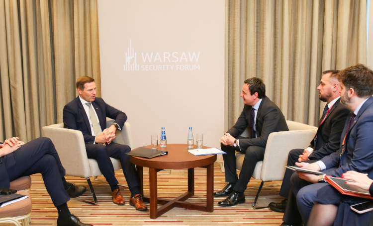 Kurti e Maqedonci takojnë ministrin estonez të Mbrojtjes: Mbështetja e Estonisë është jetike derisa forcojmë aftësitë mbrojtëse