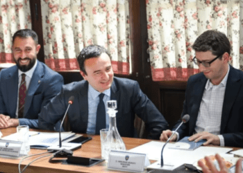 Kryeministri Kurti, Krasniqi e Murati sot takohen me kryetarët e komunave