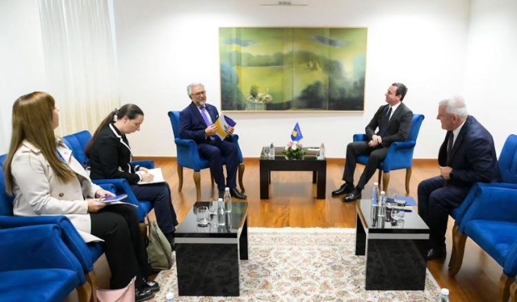 Kurti dhe Sveçla takojnë shefin e EULEX-it, diskutohet edhe për dezinformimin dhe lajmet e rreme