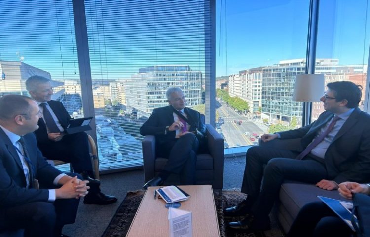 Ministri Murati dhe Guvernatori Ismaili takuan drejtorin e Departamentit Evropian në FMN