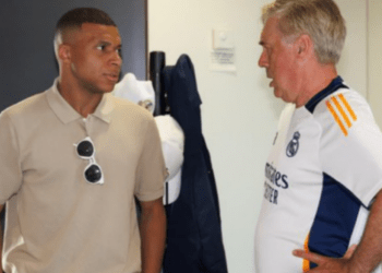 Ancelotti pyetet për akuzat e rënda ndaj Mbappé: Mos më shihni si agjenci udhëtimesh, nuk komentoj spekulimet