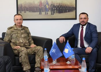 Maqedonci pret në takim lamtumirës komandantin e KFOR-it: Kosova është falënderuese ndaj NATO-s