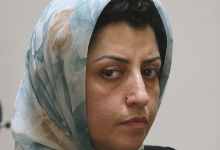 Laureatja e burgosur e Iranit e Çmimit Nobel për Paqe shtrihet në spital