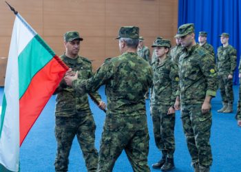 Një kontingjent i ri i forcave bullgare i bashkohet KFOR-it