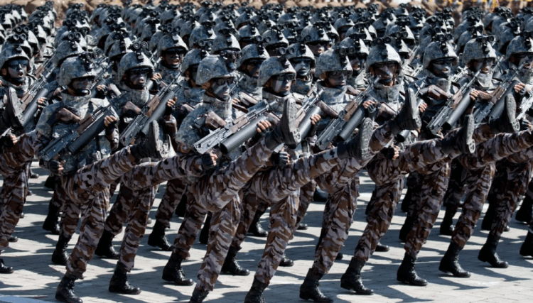 Pentagoni konfirmon: Trupat e Koresë së Veriut dislokohen në Rusi