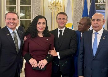 Presidentja Osmani publikon foto nga darka e organizuar nga Macroni për krerët e shteteve të Frankofonisë