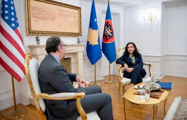 Osmani në takimin me Kasanof, përmendi rëndësinë e anëtarësimit të Kosovës në NATO