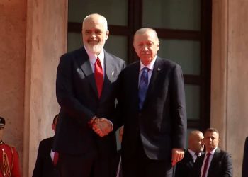 Kryeministri Rama takon Presidentin Erdogan, pritet nënshkrimi i marrëveshjeve për arsim, komunikim e bujqësi (Video))