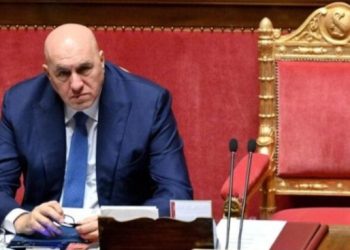Ministri italian i Mbrojtjes, i shqetësuar se mund të shpërthejë kriza në Kosovë